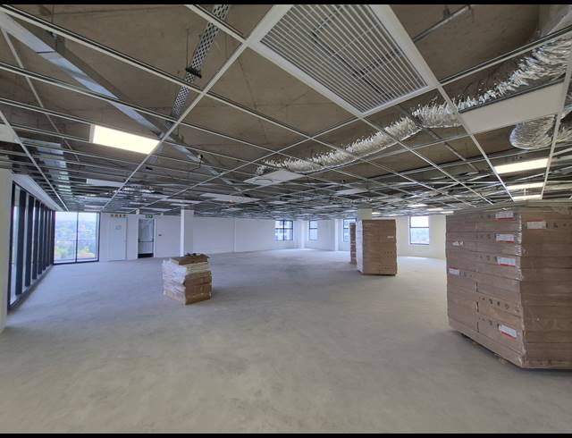 512M² OFFICE TO LET IN GLENADRIENNE EAST